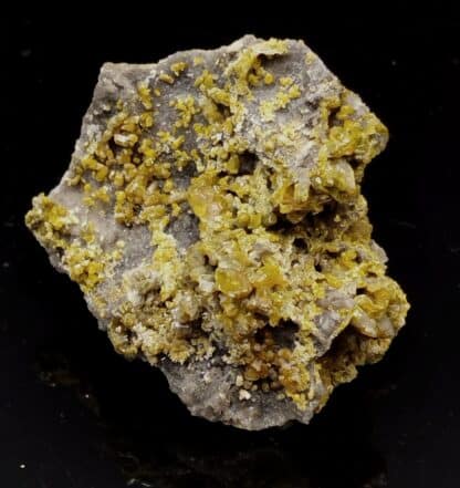 Pyromorphite, Mine des Farges, Ussel, Corrèze.