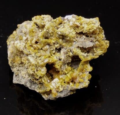 Pyromorphite, Mine des Farges, Ussel, Corrèze.