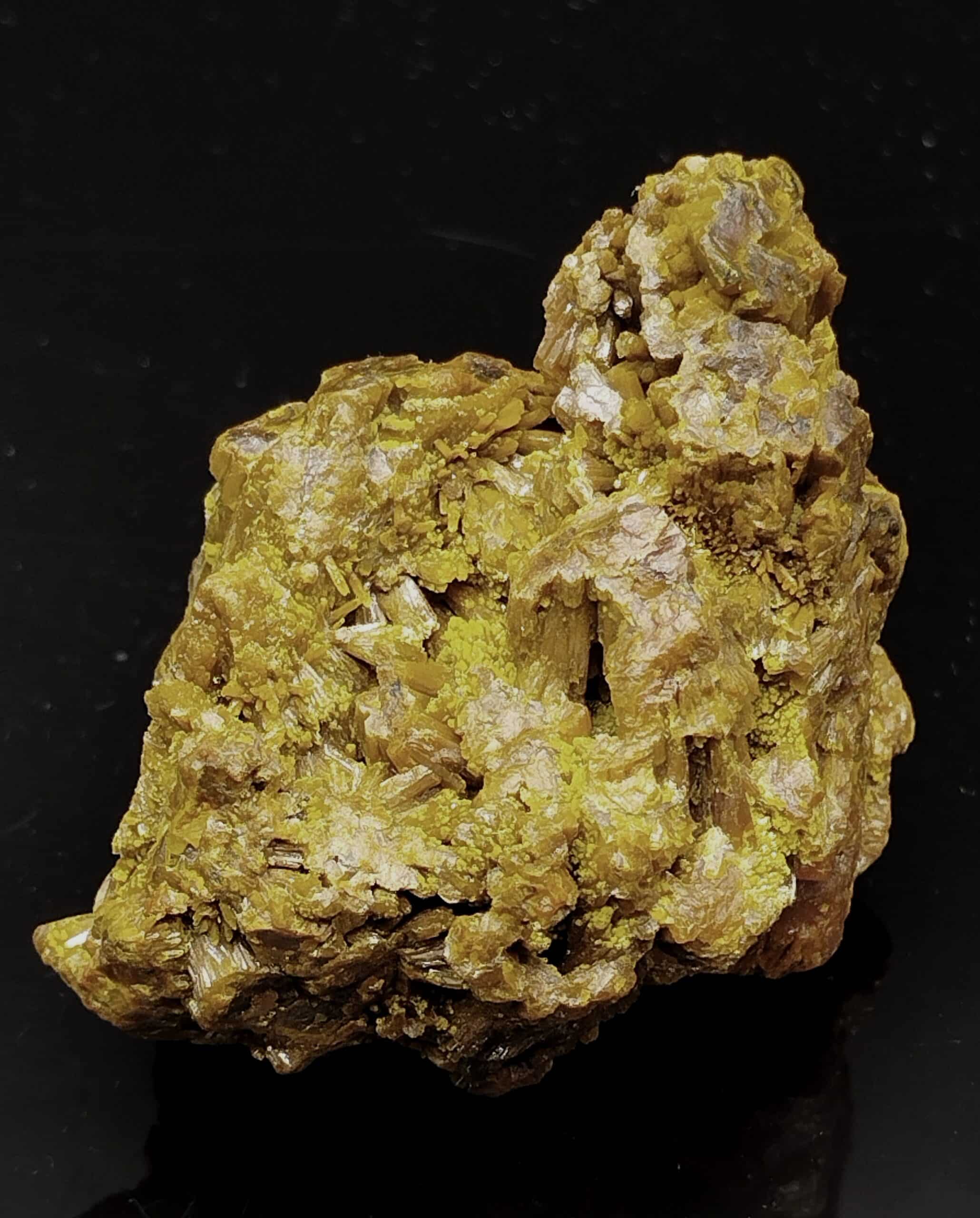 Pyromorphite, Mine des Farges, Ussel, Corrèze.