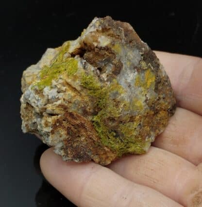 Pyromorphite, La Pierre de Neuvic, Neuvic-Entier, Haute-Vienne, Limousin.