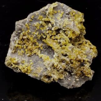 Pyromorphite, Mine des Farges, Ussel, Corrèze.