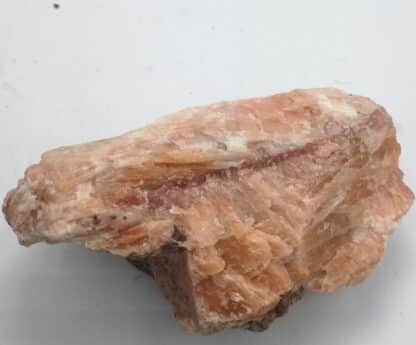 Apatite, pyroxène, calcite, Renfrew County, Ontario.