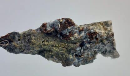 Arsendescloizite et Scorodite, Tsumeb, Namibie.