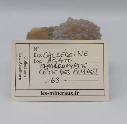 Calcédoine, Agate et Chalcopyrite, Côte des Pompes, Puy de Dôme.
