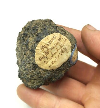 Pyroxène (Augite), Volcan de Beaulieu, Bouches-du-Rhône.