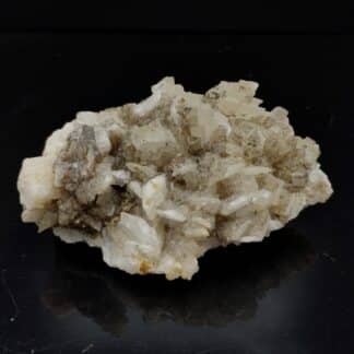 Cérusite, Baryte et Quartz, Mine des Farges, Ussel, Corrèze.