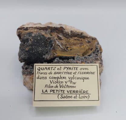 Goethite et Calcédoine, Filon de Voltennes, La Petite Verrière, Saône-et-Loire.