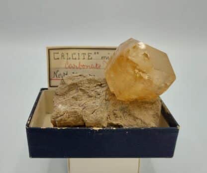Calcite, North Vernon, Indiana, USA.