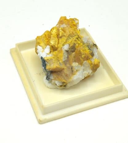 Orpiment, Luceram, Alpes-Maritimes.