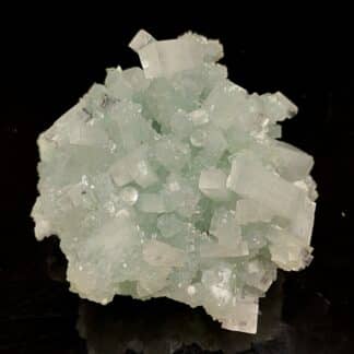 Apophyllite sur Prehnite, Poona, Inde.