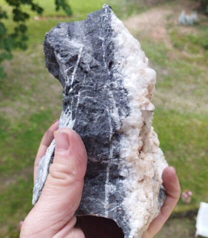 Dolomite, Calcite et Chalcopyrite, Glageon, Nord.
