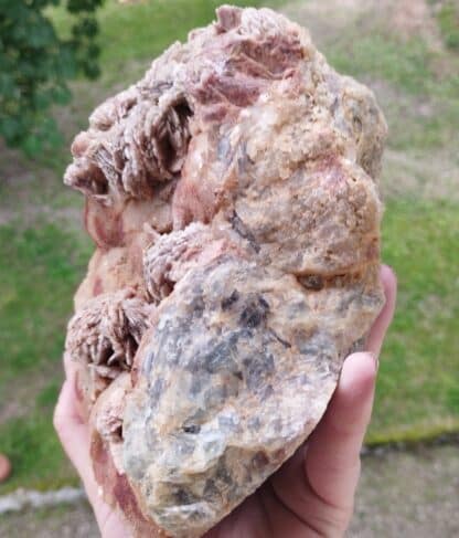 Baryte sur Calcédoine, Voltennes, Saône-et-Loire, Morvan.