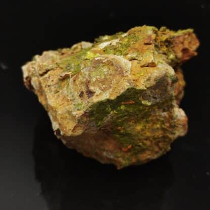 Crocoïte et Pyromorphite, Filon du Cantonnier, Nontron, Dordogne.