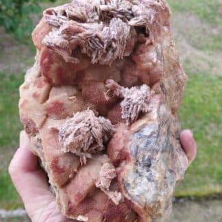 Baryte sur Calcédoine, Voltennes, Saône-et-Loire, Morvan.