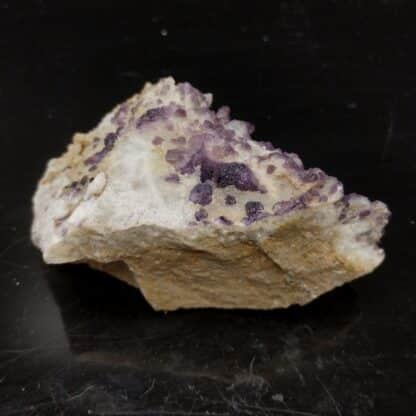 Fluorite sur Quartz, Néris-les-Bains, Allier.