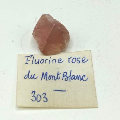 Fluorite (Fluorine) rose, Massif du Mont Blanc, Haute-Savoie.