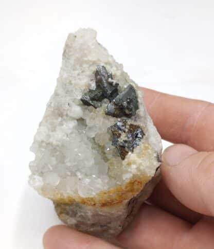 Tetraédrite sur Quartz, Marsanges, Langeac, Haute-Loire.