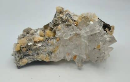 Quartz, Ankérite, Muscovite et Pyrite « collée », Obergestein, Valais, Suisse.