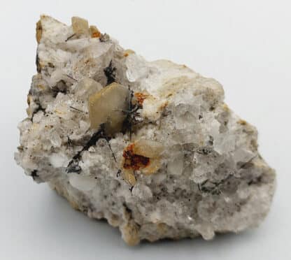 Rutile, Quartz et Calcite, Lukmanierschlucht, Grisons, Suisse.