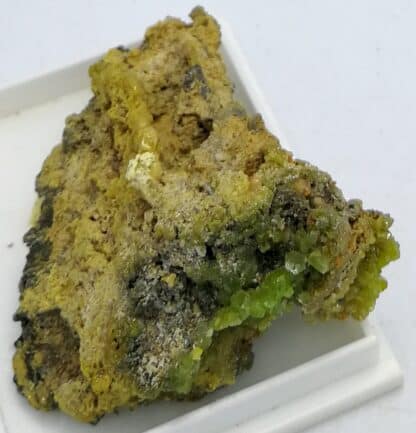 Pyromorphite et wulfénite , Les Farges, Ussel, Corrèze, Limousin.