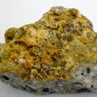 Pyromorphite, mine des Farges, Ussel, Corrèze.