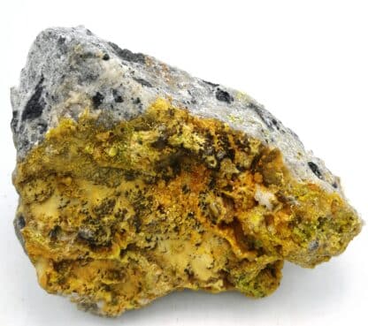 Pyromorphite, mine des Farges, Ussel, Corrèze.