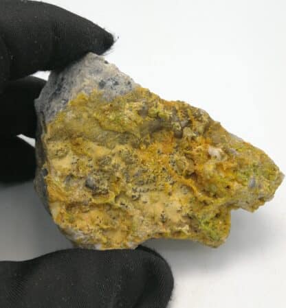 Pyromorphite, mine des Farges, Ussel, Corrèze.