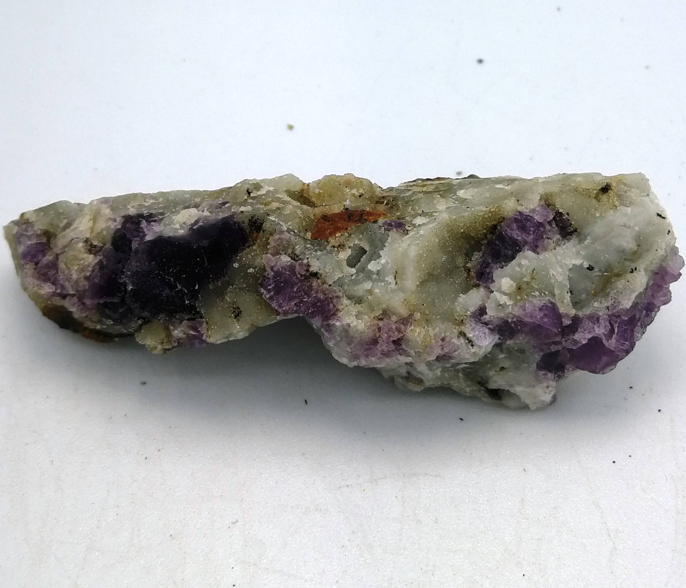 Fluorite, quartz, Pont des Bouyges, Moustier-Ventadour, Corrèze.