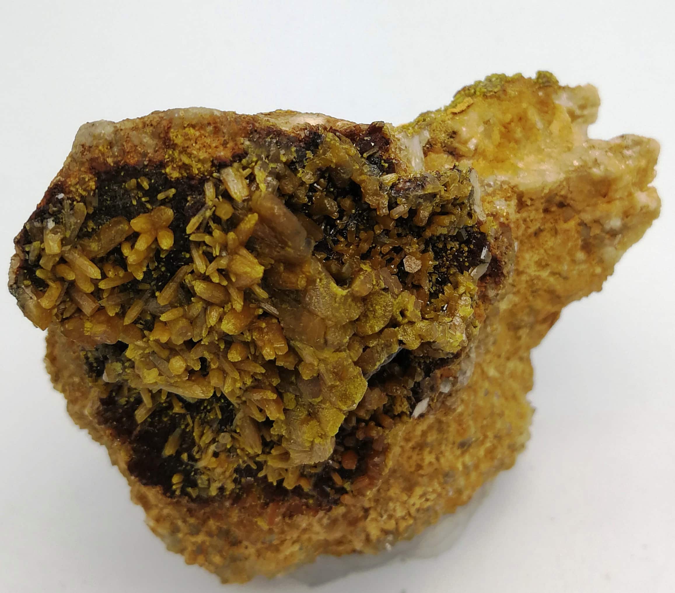 Pyromorphite, Les Farges, Ussel, Corrèze.