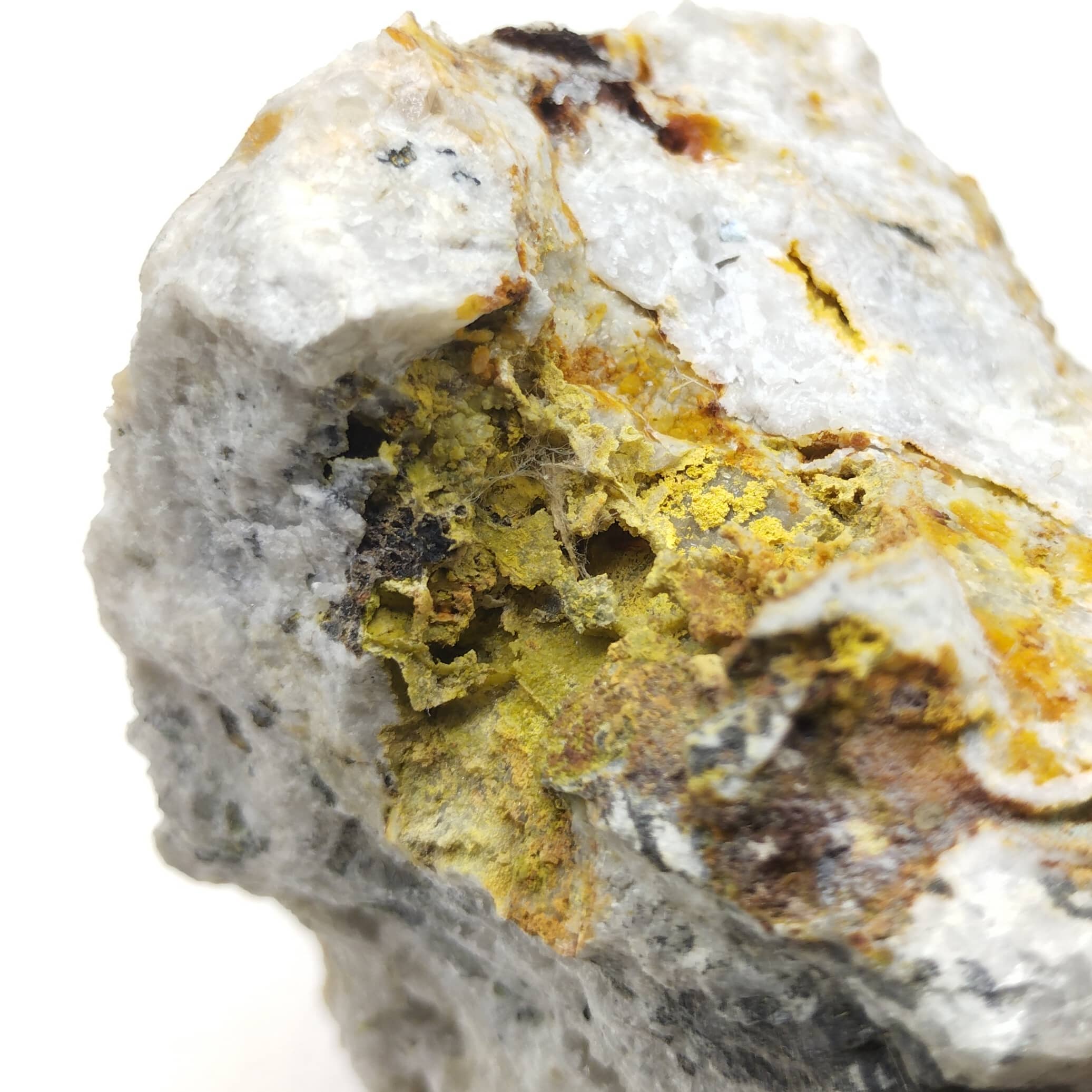 Fournétite, Pyromorphite, Cérusite... La Verrière, Les Ardillats, Rhône.