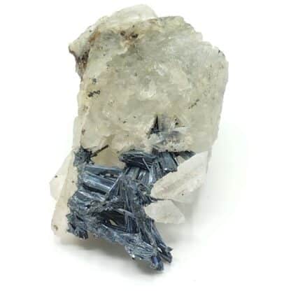 Stibine sur Quartz, Mine de Ty Gardien, Quimper, Finistère.