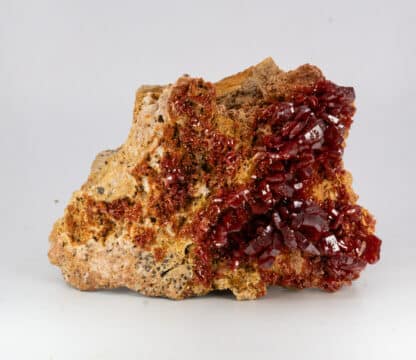 Vanadinite, Mibladen, Maroc.