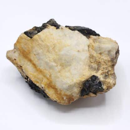 Tourmaline (Schorl), Saint-Mary-le-Plain, Cantal.