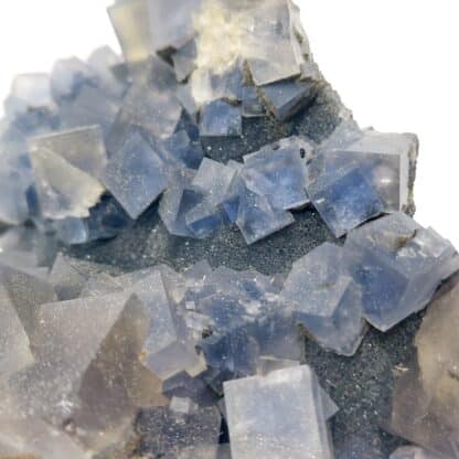 Cristaux de fluorine bleue et jaune de la mine de Montroc (Tarn).