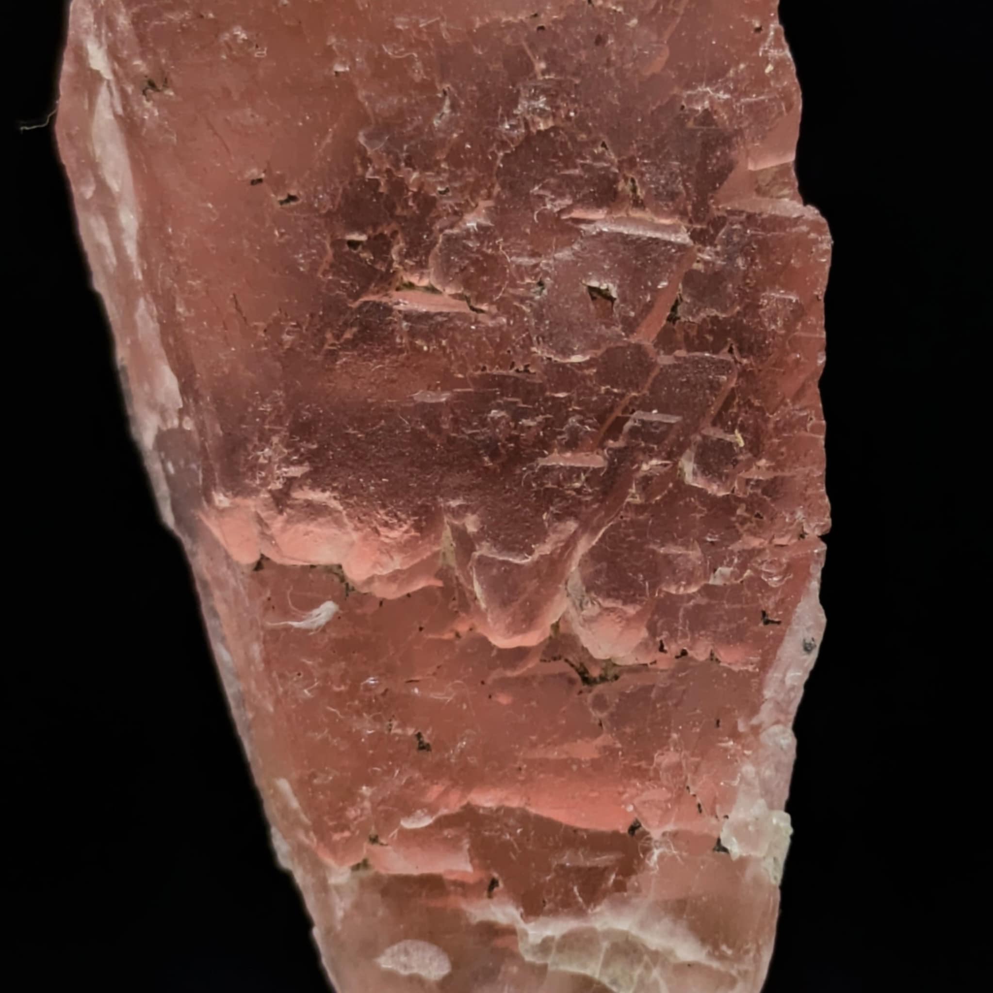 Fluorite rose, Les Courtes, Mont Blanc, Haute-Savoie.