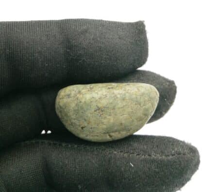 Jade, Sillimanite, galet de l'Allier, collection Fouilhoux.