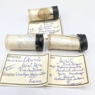 Lot de minéraux rares (Alunite, Pinite, Monite), Puy-de-Dôme, Loiret.