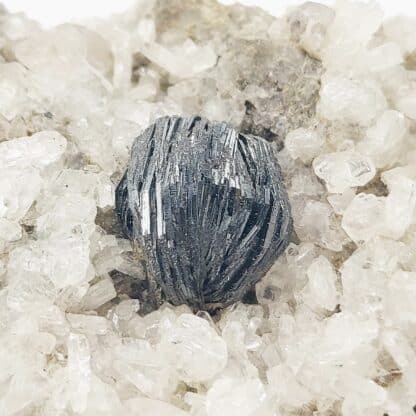 Hématite sur Calcite, Le Plan du Lac, Saint-Christophe-en-Oisans, Isère.