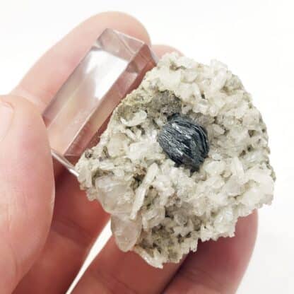 Hématite sur Calcite, Le Plan du Lac, Saint-Christophe-en-Oisans, Isère.