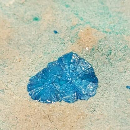 Cornétite, Mine de l’Étoile, Haut-Katanga, RD Congo.