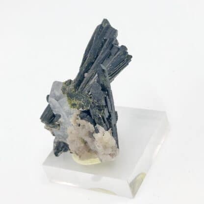 Epidote et Quartz, région d'Ica au Pérou.