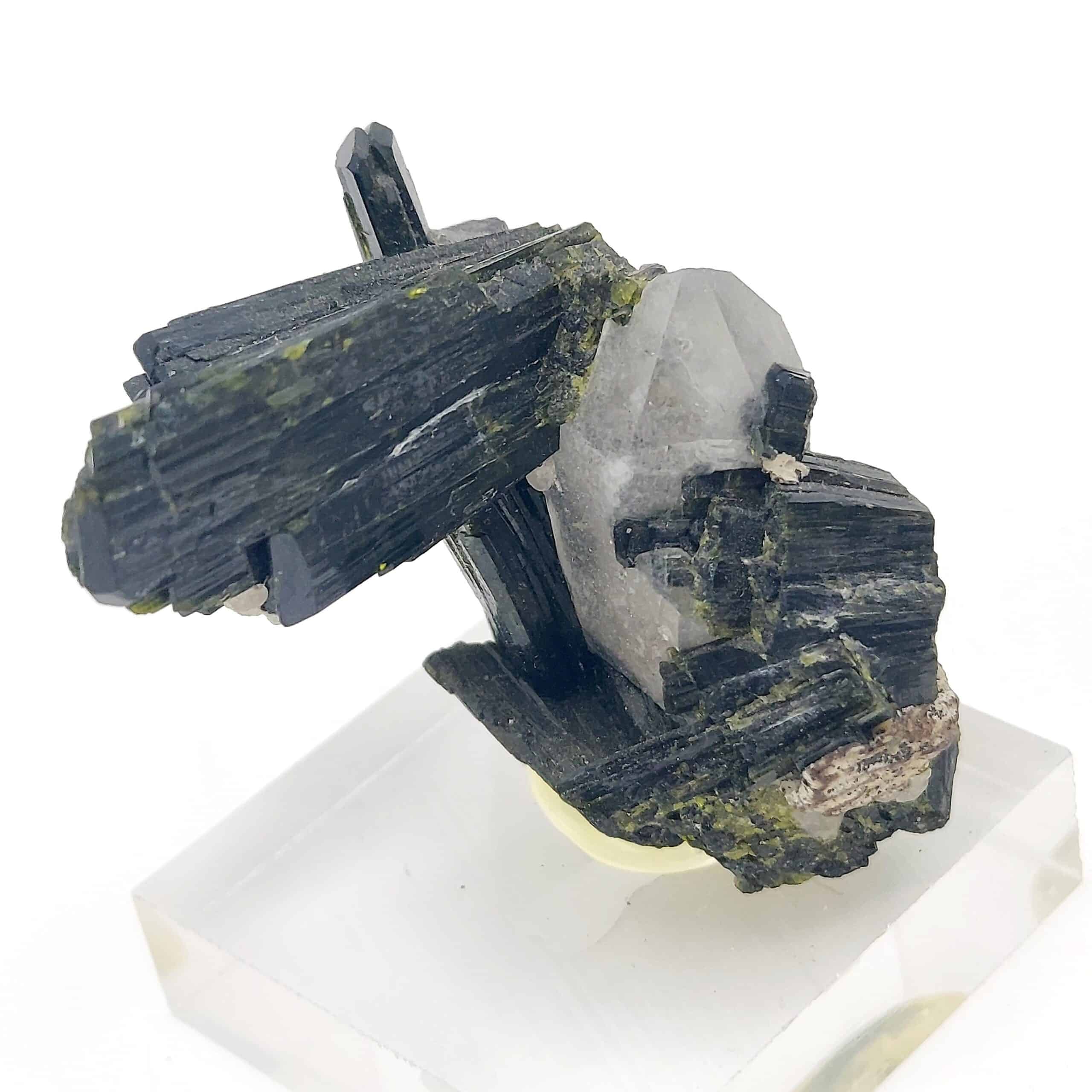 Epidote et Quartz, région d'Ica au Pérou.