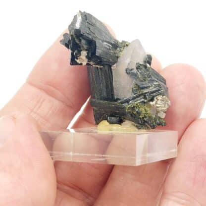 Epidote et Quartz, région d'Ica au Pérou.
