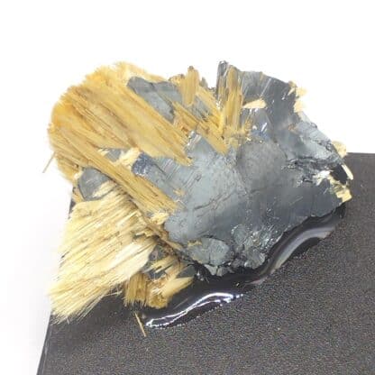 Rutile & Hématite, Novo Horizonte, Bahia, Brésil.