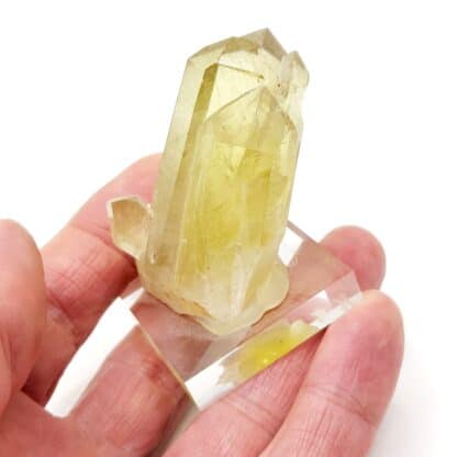 Quartz citrine, Gisement d'Olkhovka, Krasnovishersky, kraï de Perm, Russie.