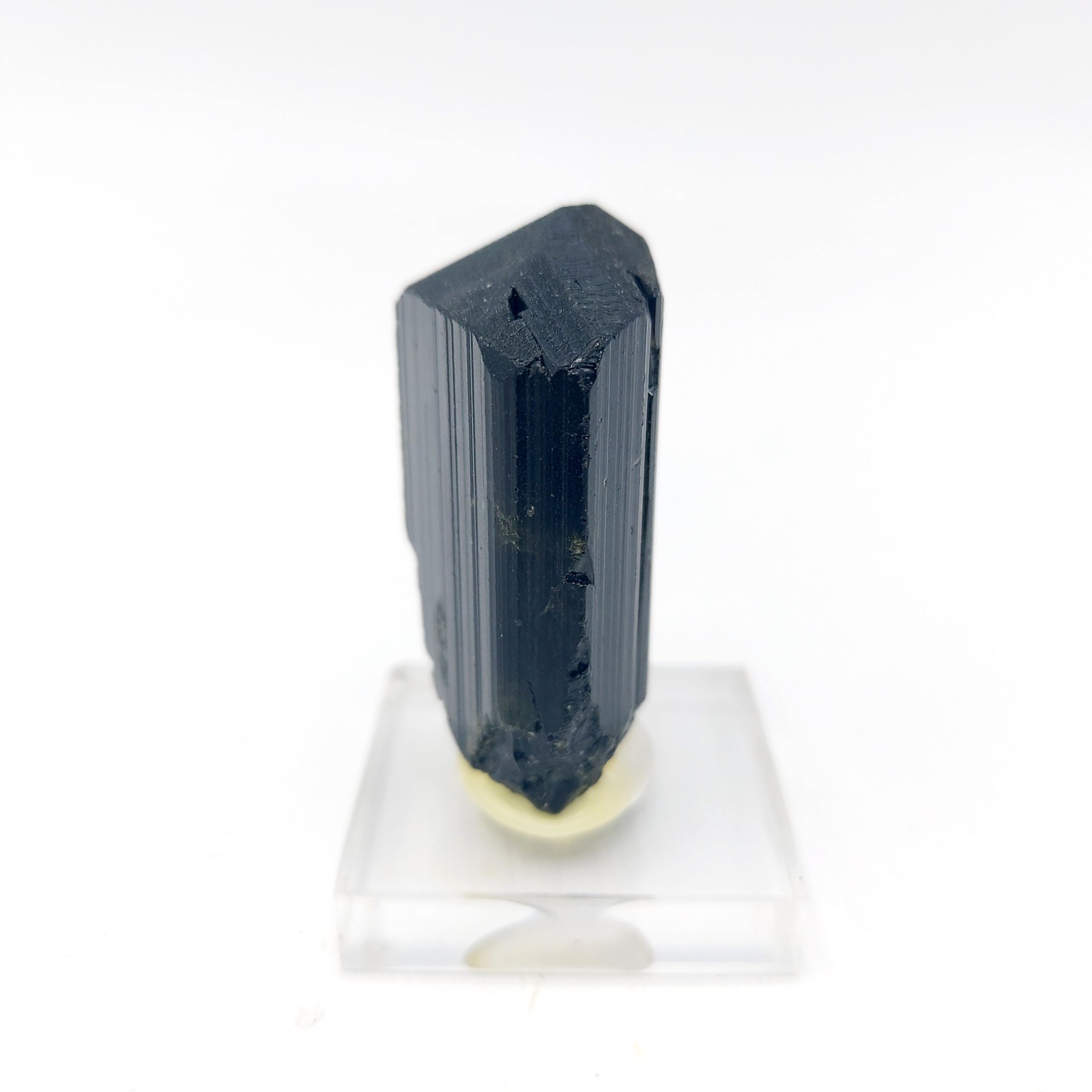 Tourmaline Schorl, Teófilo Otoni, Minas Gerais, Brésil.