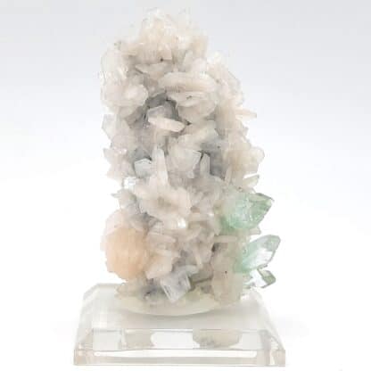 Fluorapophyllite, Stilbite, district de Pune, division de Pune, Maharashtra, Inde.