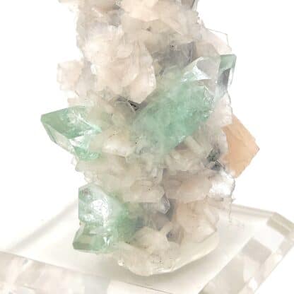 Fluorapophyllite, Stilbite, district de Pune, division de Pune, Maharashtra, Inde.