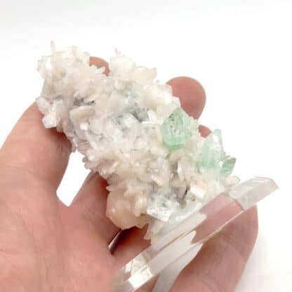 Fluorapophyllite, Stilbite, district de Pune, division de Pune, Maharashtra, Inde.