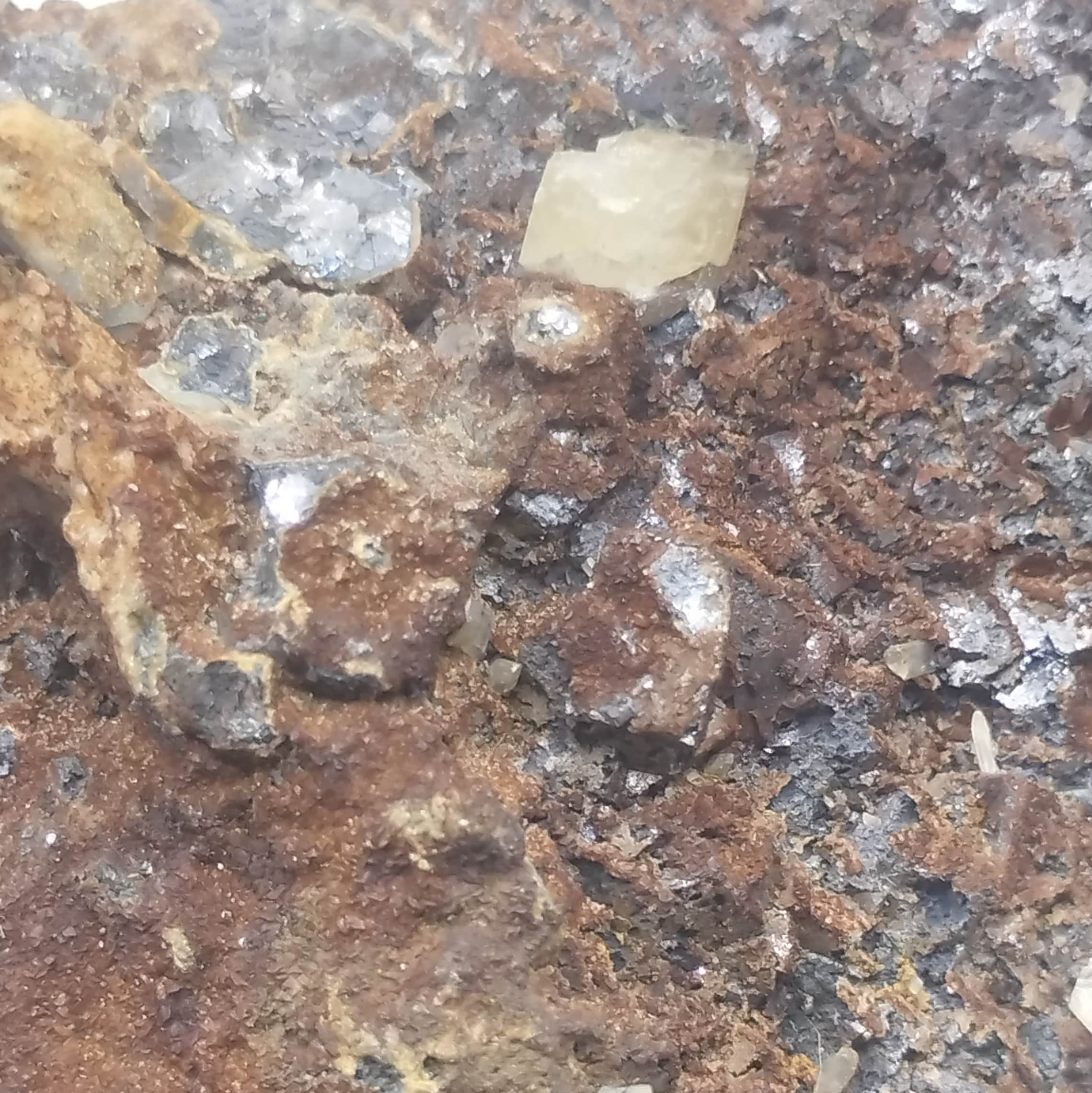 Cérusite, Galène & Sidérite, La Croix-aux-Mines, Vosges.